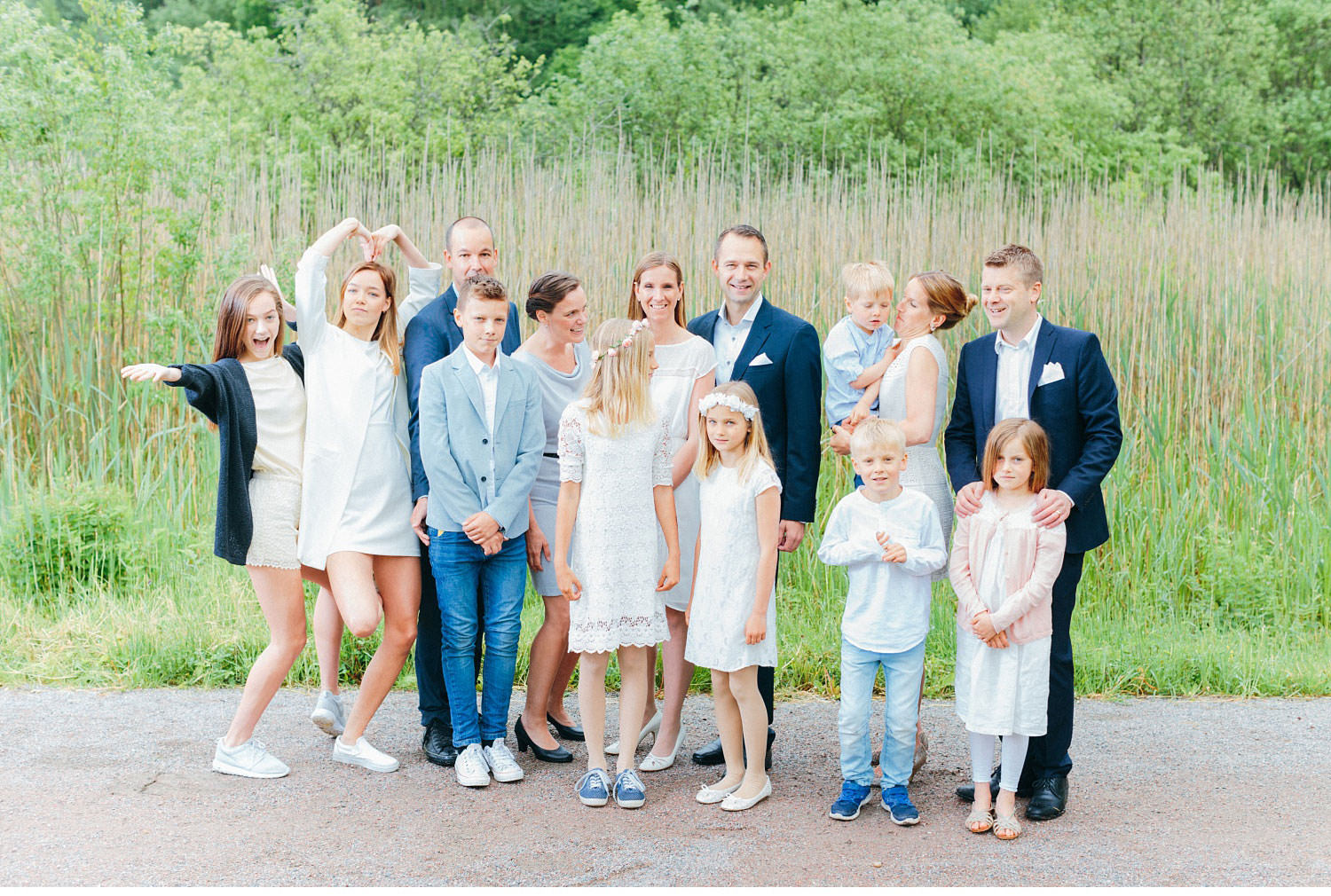 lena liljestr  m family 33 - 3 families, 1 big family portrait, family-session