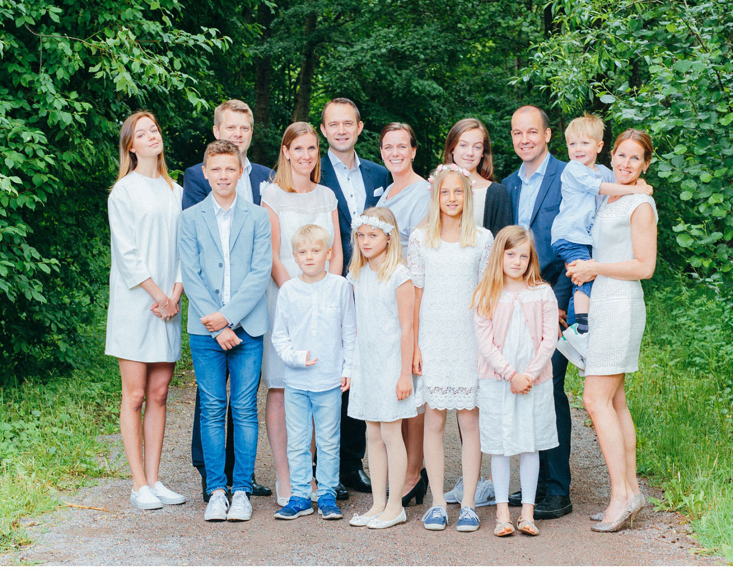 lena liljestr  m family 38 - 3 families, 1 big family portrait, family-session