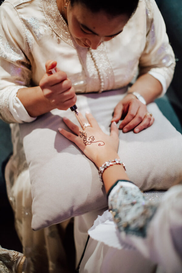 La cérémonie de mariage du henné - Kerrouphotography